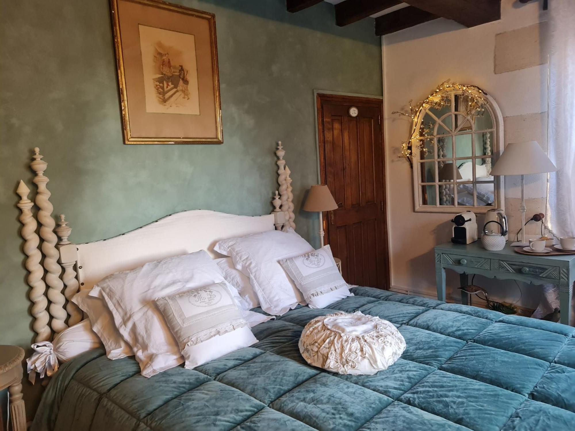 Moulin Rouhaud Hotel Montboyer Room photo